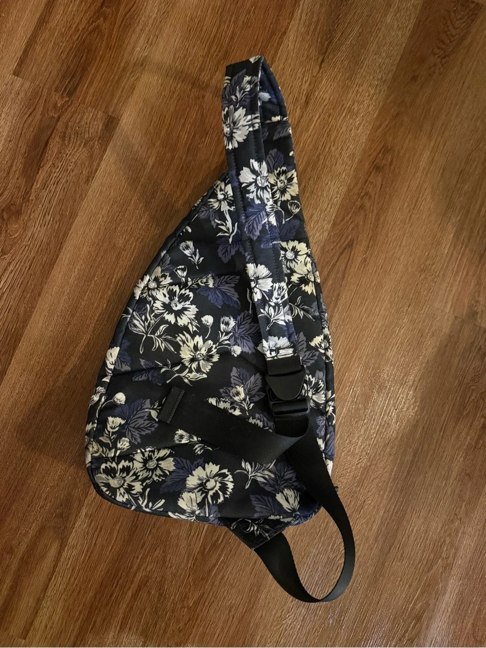 Vera Bradley Floral Sling Crossbody Bag - Picture 4 of 9